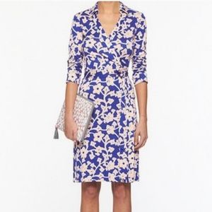 Diane Von Furstenberg Burma Rose 100% Silk Wrap Dress. Size 10